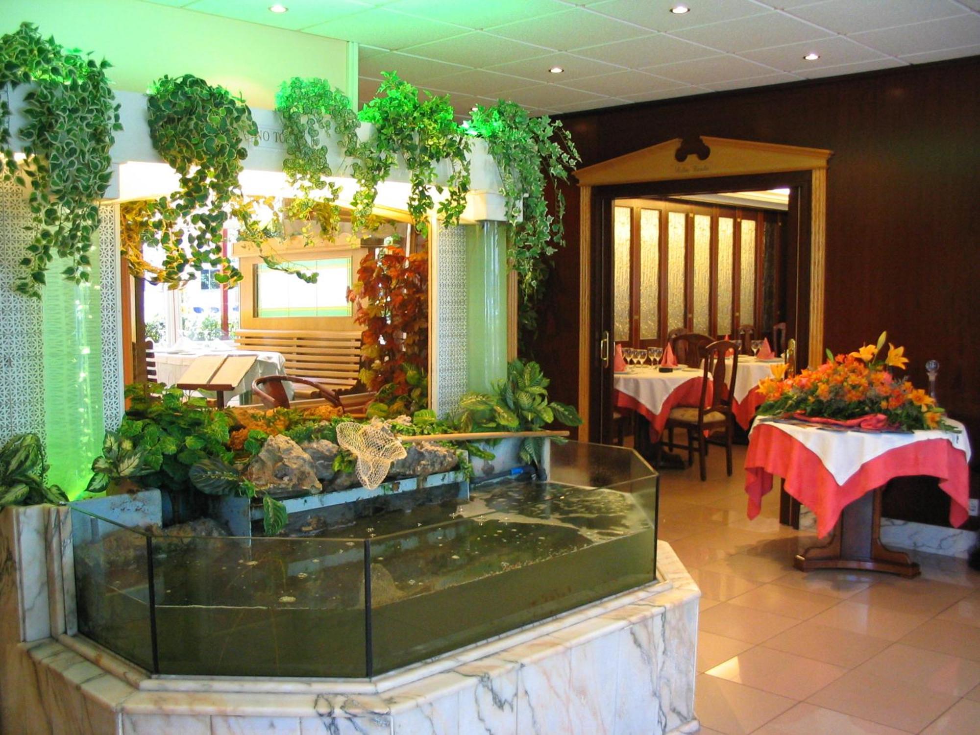Hotel Isabel Isla Plana المطعم الصورة